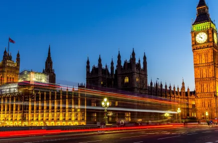 Big Ben cropped AdobeStock
