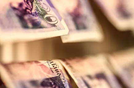 £20 notes on a clothes line